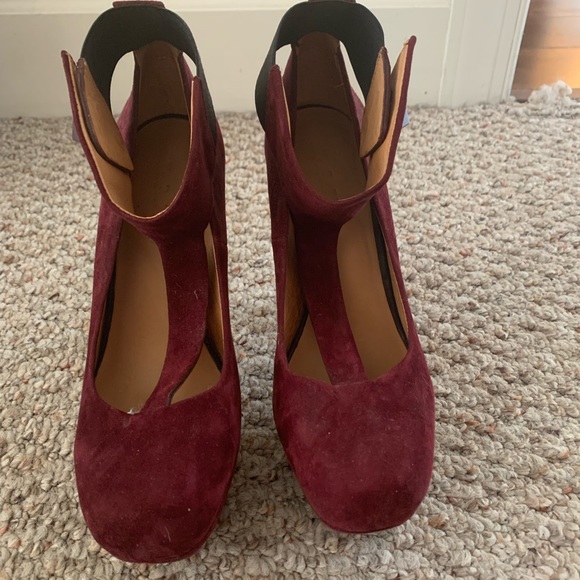 Burgundy LAMB stilettos - Picture 3 of 5